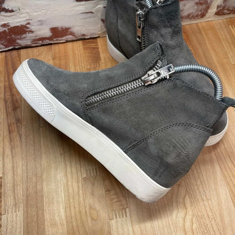 Steve Madden Wedgie‎ Grey Suede Hidden Wedge High Top Sneaker Booties Womens 7M